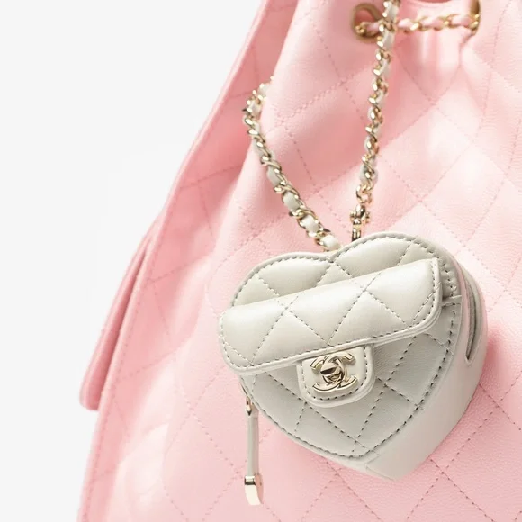 CHANEL Pink Quilted Heart Mini Bag - Picture 4 of 5